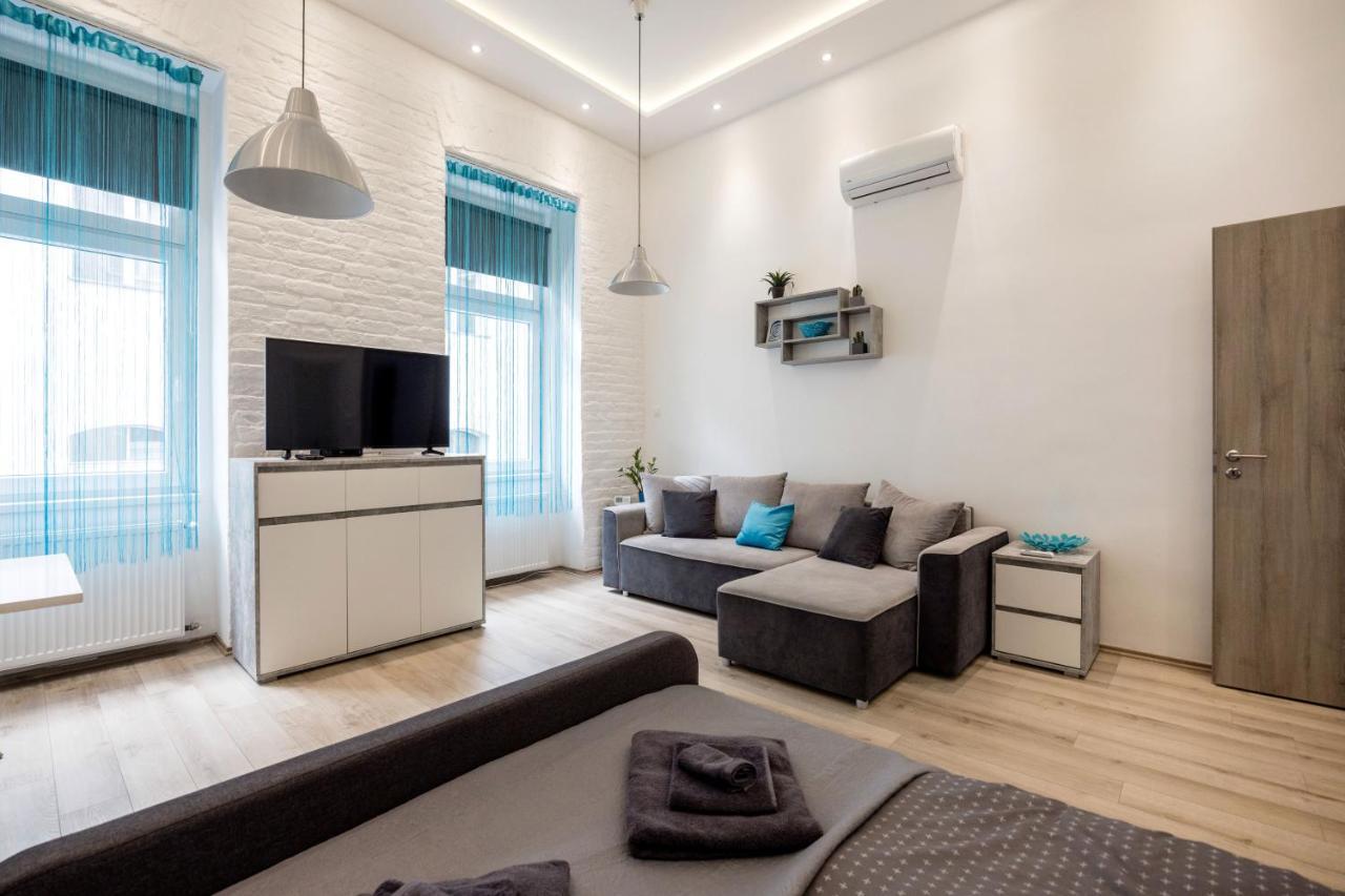 Elegant Studio In Central Budapest Kültér fotó